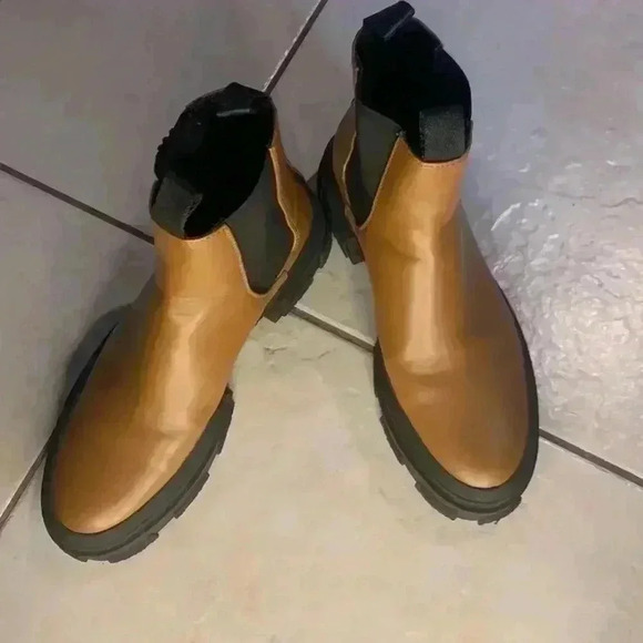 Zara Tan Black rubberized bottom boots size 39 - Picture 3 of 7